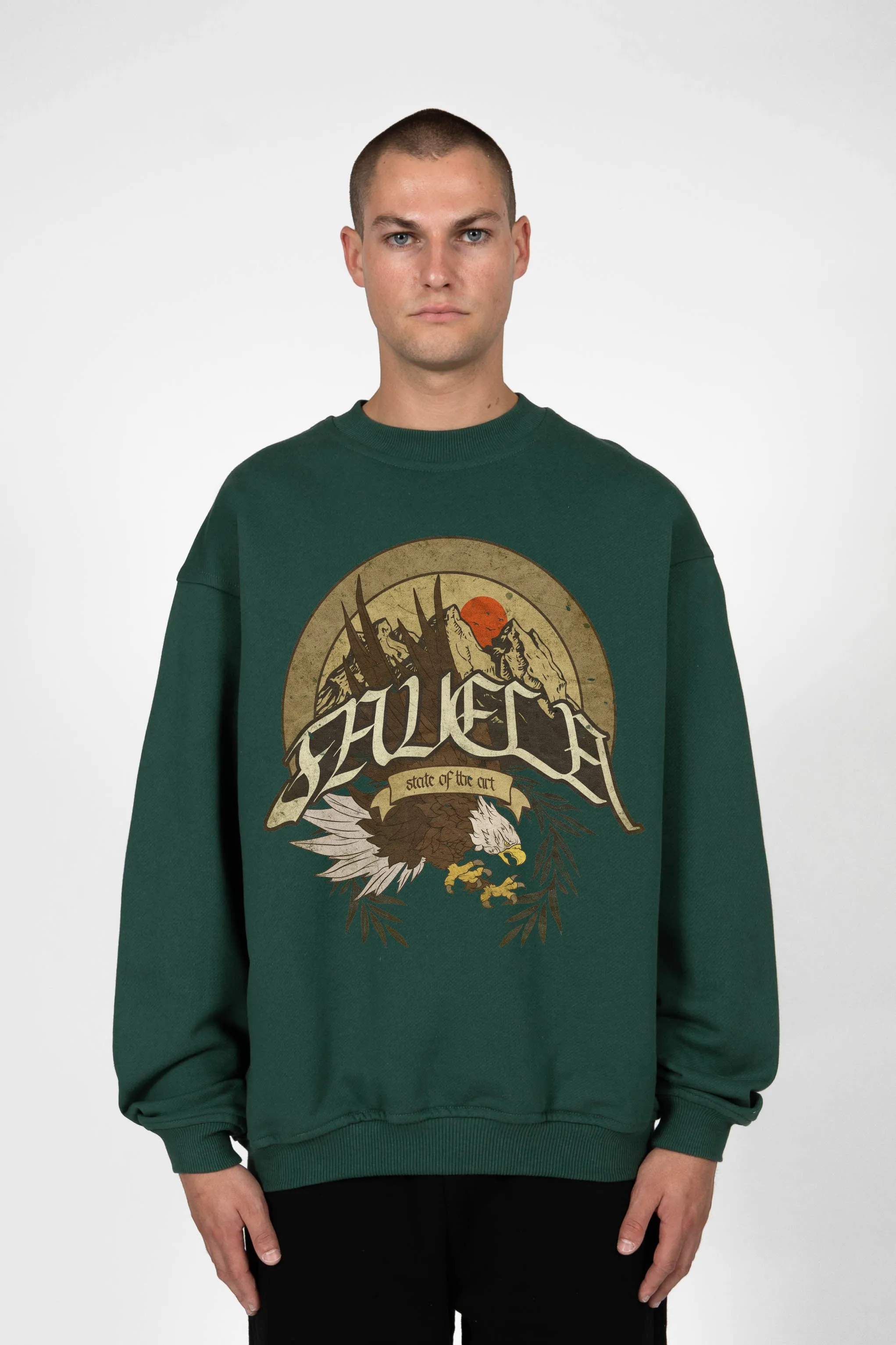 MOUNTAIN HUNTER GREEN CREWNECK