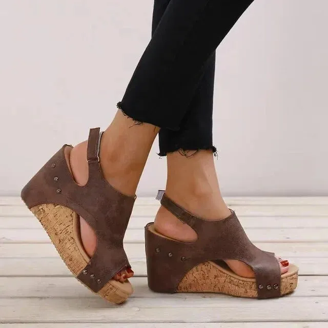 Retro Sandals with High Heel and Platform